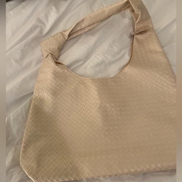 Ulta Beauty Cream Faux Leather Woven Bag - Picture 3 of 5